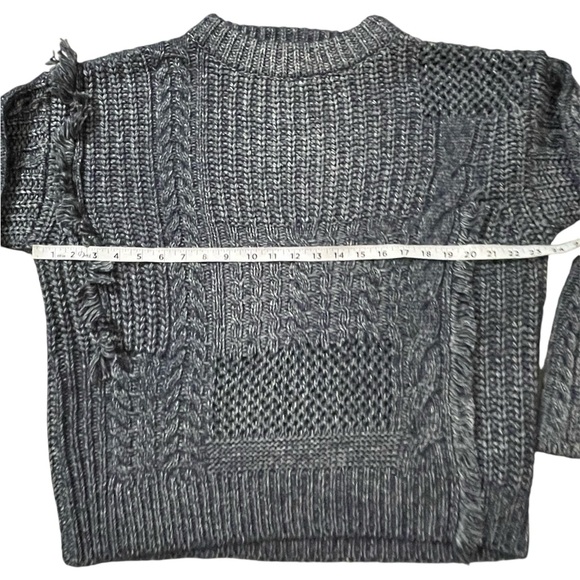 Current Air Sweater Fringe Cable Detail Heavy Knit Boxy Size Medium NWT - Picture 7 of 7